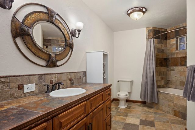 11905 S Fairway Ridge Ln, Spokane, WA 99224