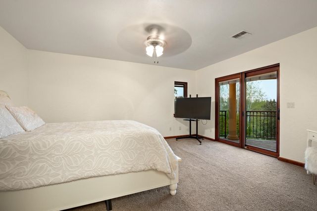 11905 S Fairway Ridge Ln, Spokane, WA 99224