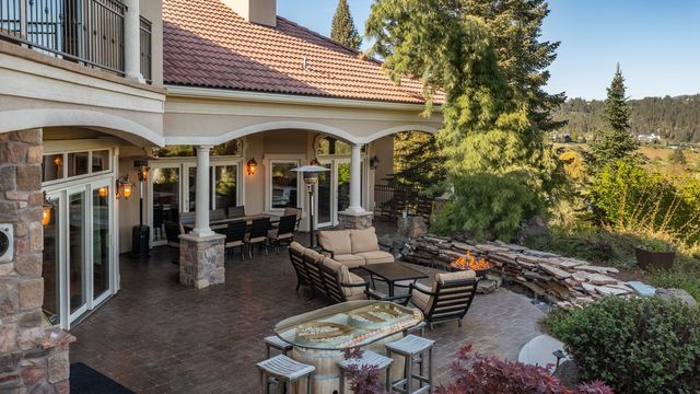 11905 S Fairway Ridge Ln, Spokane, WA 99224