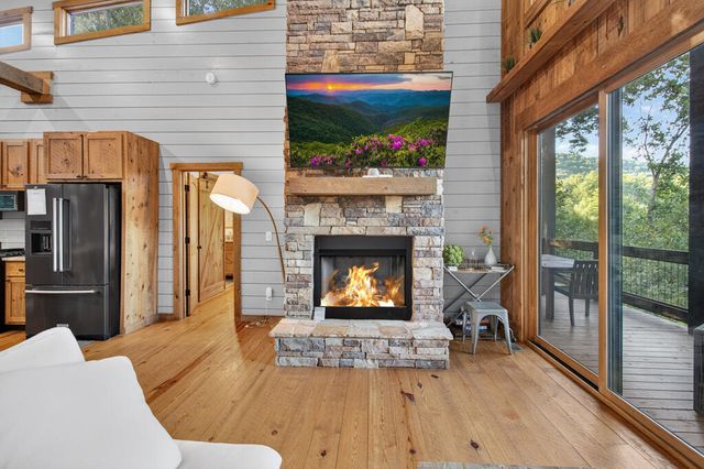 78 Deer Crest Road, Blue Ridge, GA 30513