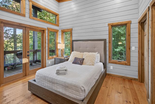 78 Deer Crest Road, Blue Ridge, GA 30513