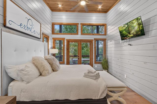 78 Deer Crest Road, Blue Ridge, GA 30513