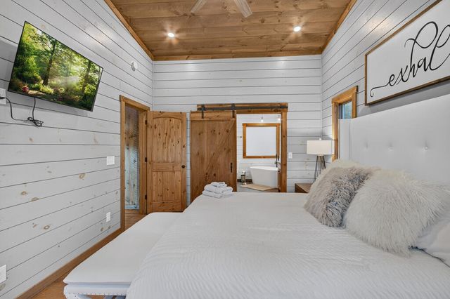 78 Deer Crest Road, Blue Ridge, GA 30513