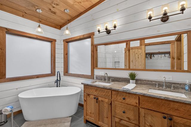78 Deer Crest Road, Blue Ridge, GA 30513