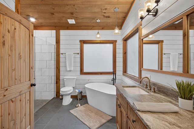 78 Deer Crest Road, Blue Ridge, GA 30513