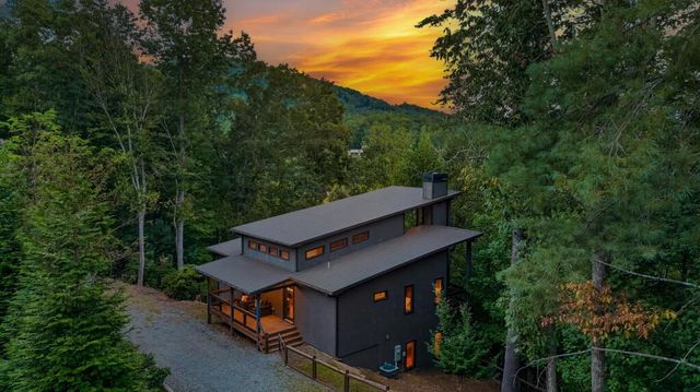 78 Deer Crest Road, Blue Ridge, GA 30513