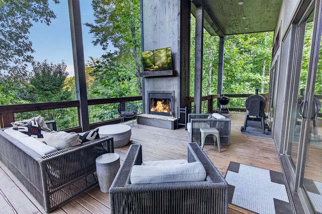 78 Deer Crest Road, Blue Ridge, GA 30513