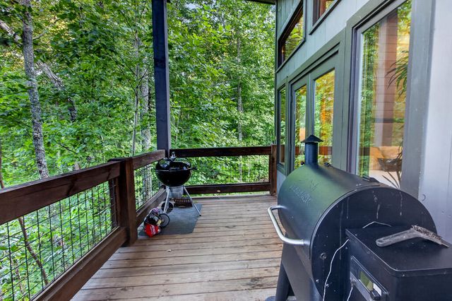 78 Deer Crest Road, Blue Ridge, GA 30513