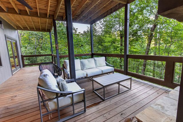 78 Deer Crest Road, Blue Ridge, GA 30513