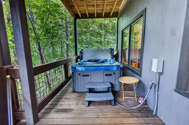 78 Deer Crest Road, Blue Ridge, GA 30513