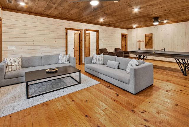78 Deer Crest Road, Blue Ridge, GA 30513
