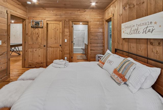78 Deer Crest Road, Blue Ridge, GA 30513
