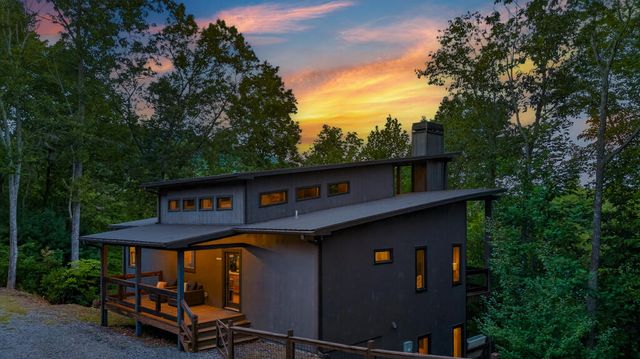 78 Deer Crest Road, Blue Ridge, GA 30513