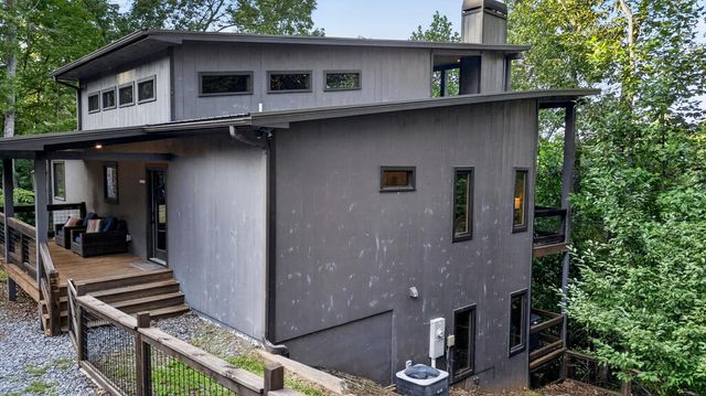 78 Deer Crest Road, Blue Ridge, GA 30513