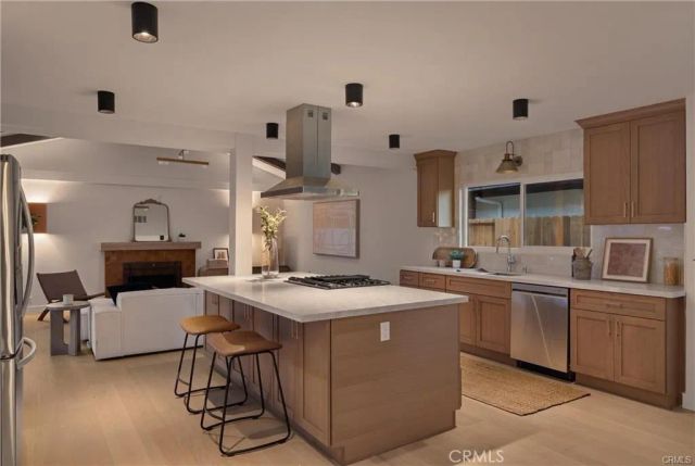 2101 N Hathaway, Santa Ana, CA 92705