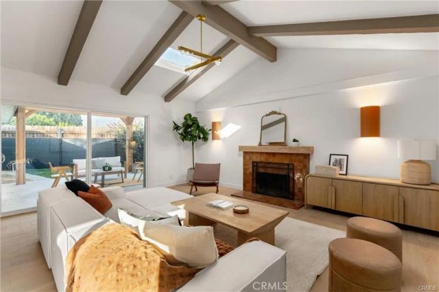 2101 N Hathaway, Santa Ana, CA 92705