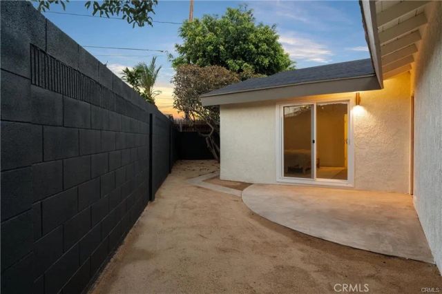 2101 N Hathaway, Santa Ana, CA 92705