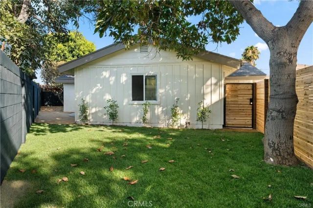2101 N Hathaway, Santa Ana, CA 92705