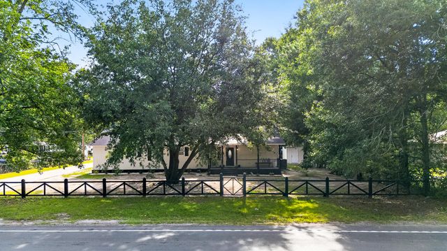 1461 Old Whitesville Road, Moncks Corner, SC 29461
