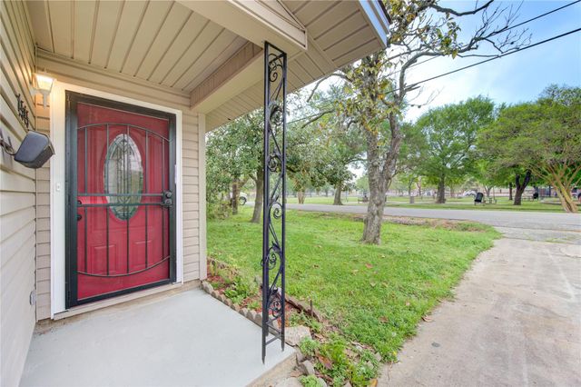 4545 Bricker Street, Houston, TX 77051