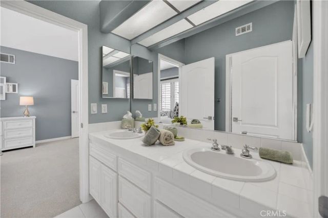 3616 Deauvilla Ct, Calabasas, CA 91302