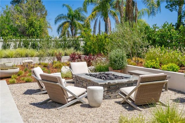 3616 Deauvilla Ct, Calabasas, CA 91302