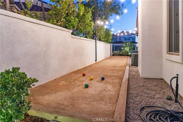 3616 Deauvilla Ct, Calabasas, CA 91302