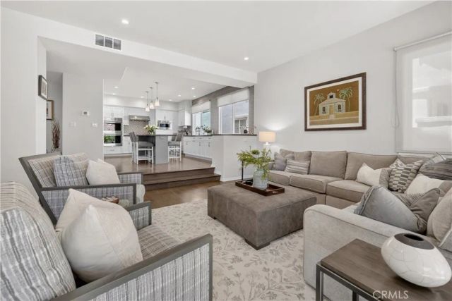 3616 Deauvilla Ct, Calabasas, CA 91302