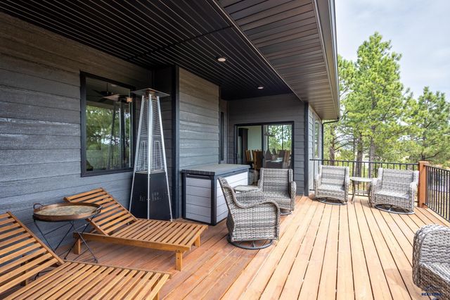 20252 PONDEROSA DR, Whitewood, SD 57793