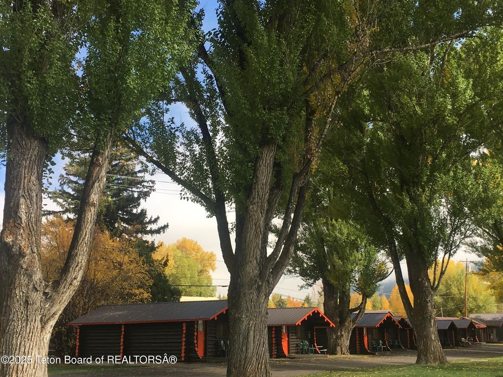260 N CACHE Street, Jackson, WY 83001