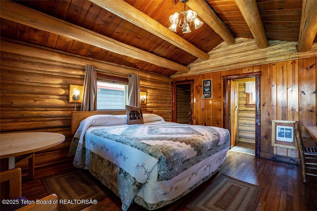 260 N CACHE Street, Jackson, WY 83001 photo 11