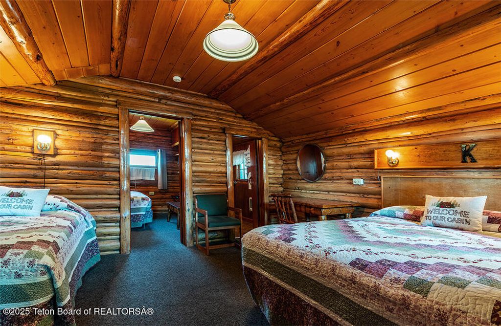 260 N CACHE Street, Jackson, WY 83001 photo 13