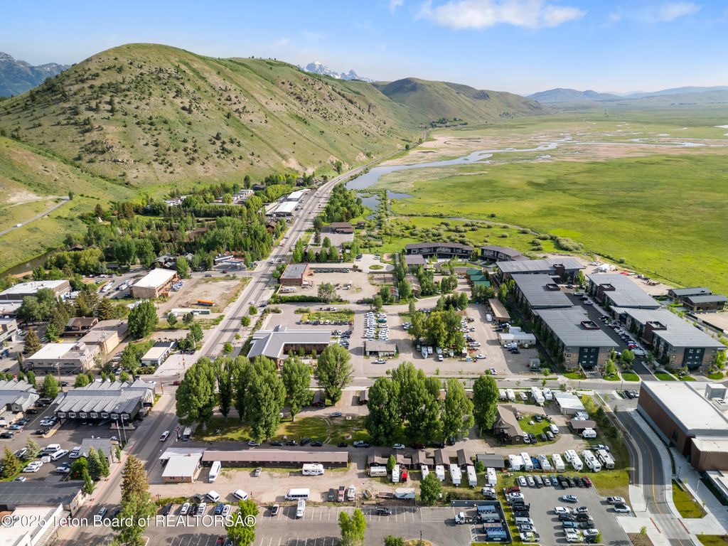 260 N CACHE Street, Jackson, WY 83001 photo 2