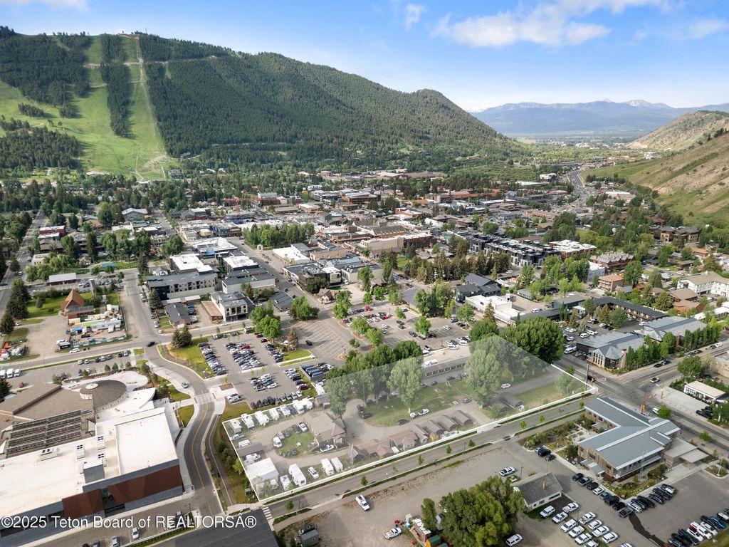 260 N CACHE Street, Jackson, WY 83001 photo 21