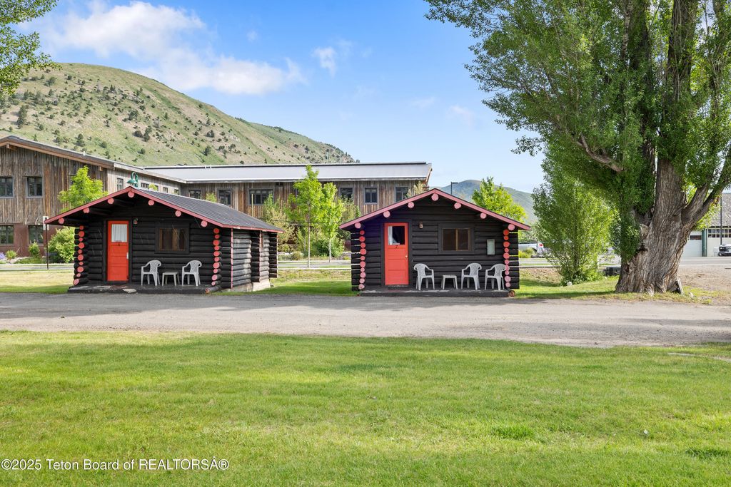 260 N CACHE Street, Jackson, WY 83001 photo 7