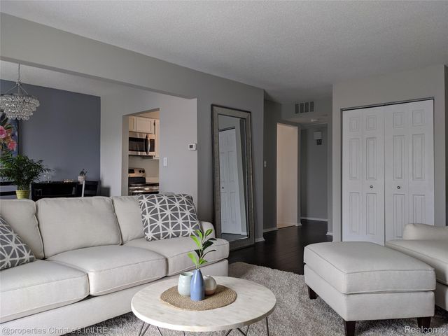 1514 Normandy Road 203, Clawson, MI 48073