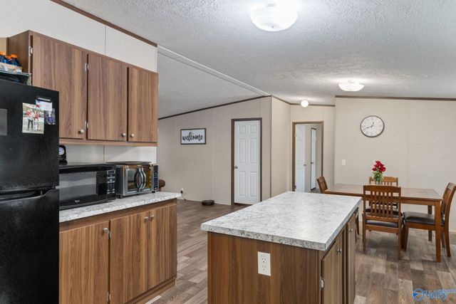 203 Bainbridge Loop, Muscle Shoals, AL 35661