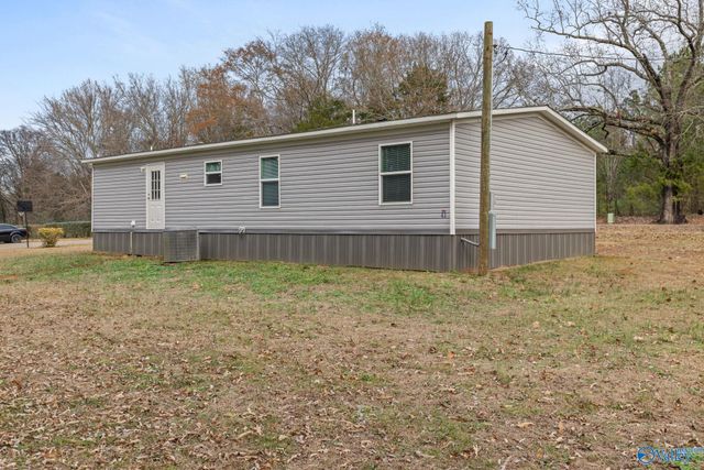203 Bainbridge Loop, Muscle Shoals, AL 35661