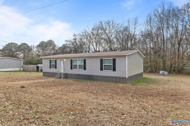 203 Bainbridge Loop, Muscle Shoals, AL 35661