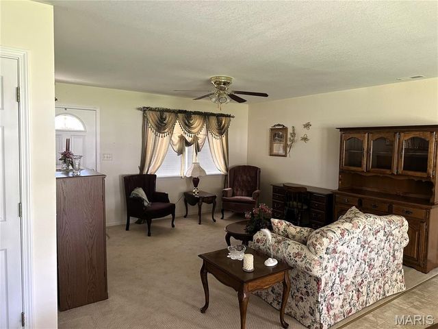114 S White Oak Street, Desloge, MO 63601