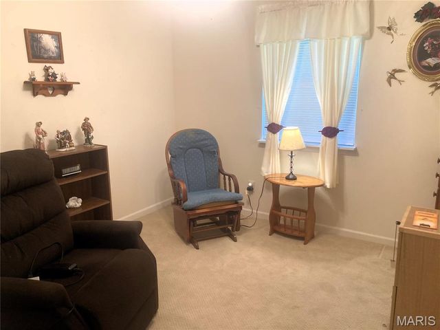 114 S White Oak Street, Desloge, MO 63601