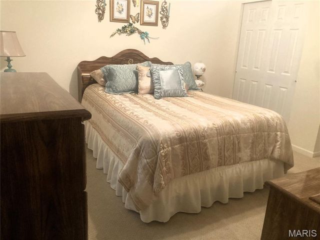 114 S White Oak Street, Desloge, MO 63601