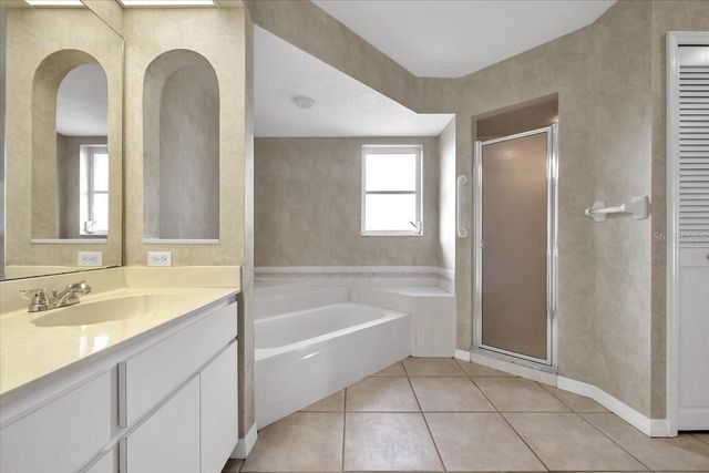 272 BROADMOOR LANE, Rotonda West, FL 33947