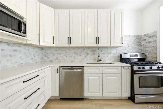 114-20 Queens Boulevard F5, Forest Hills, NY 11375