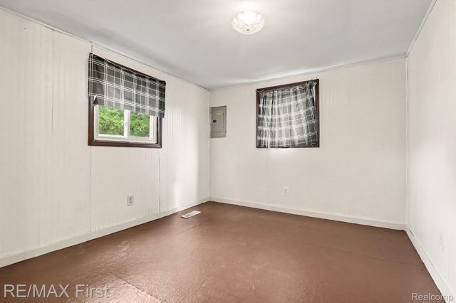 11459 Jackson Avenue, Warren, MI 48089