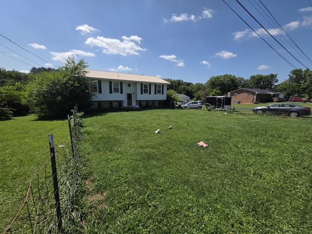 935 Meadowbrook Rd, Afton, TN 37616