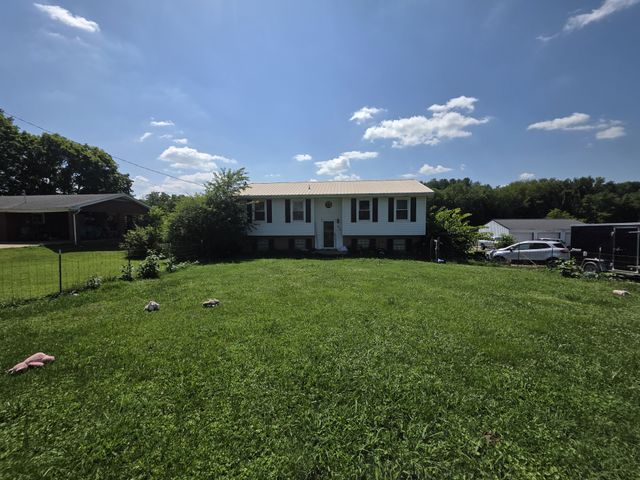 935 Meadowbrook Rd, Afton, TN 37616