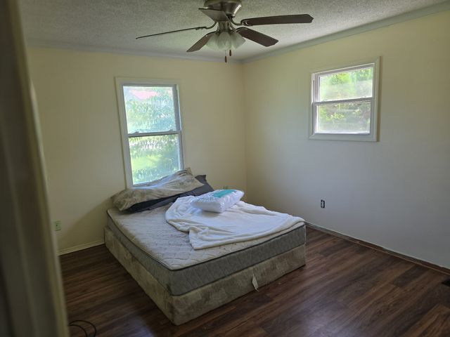 935 Meadowbrook Rd, Afton, TN 37616