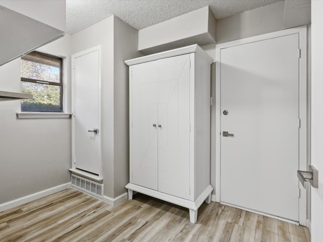 1811 Briarcrest Lane, Arlington, TX 76012