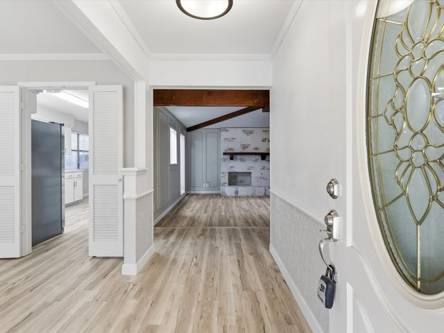 1811 Briarcrest Lane, Arlington, TX 76012